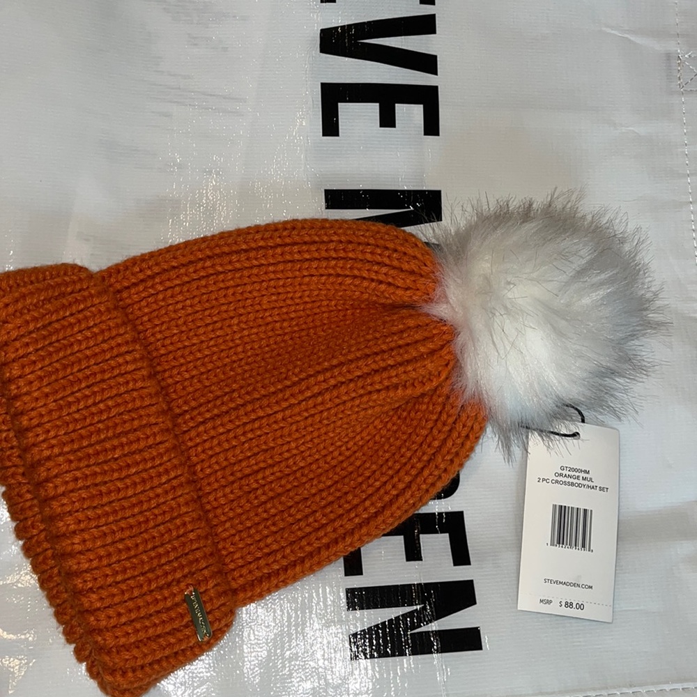 NWT Orange Steve Madden Fall/Winter Beanie